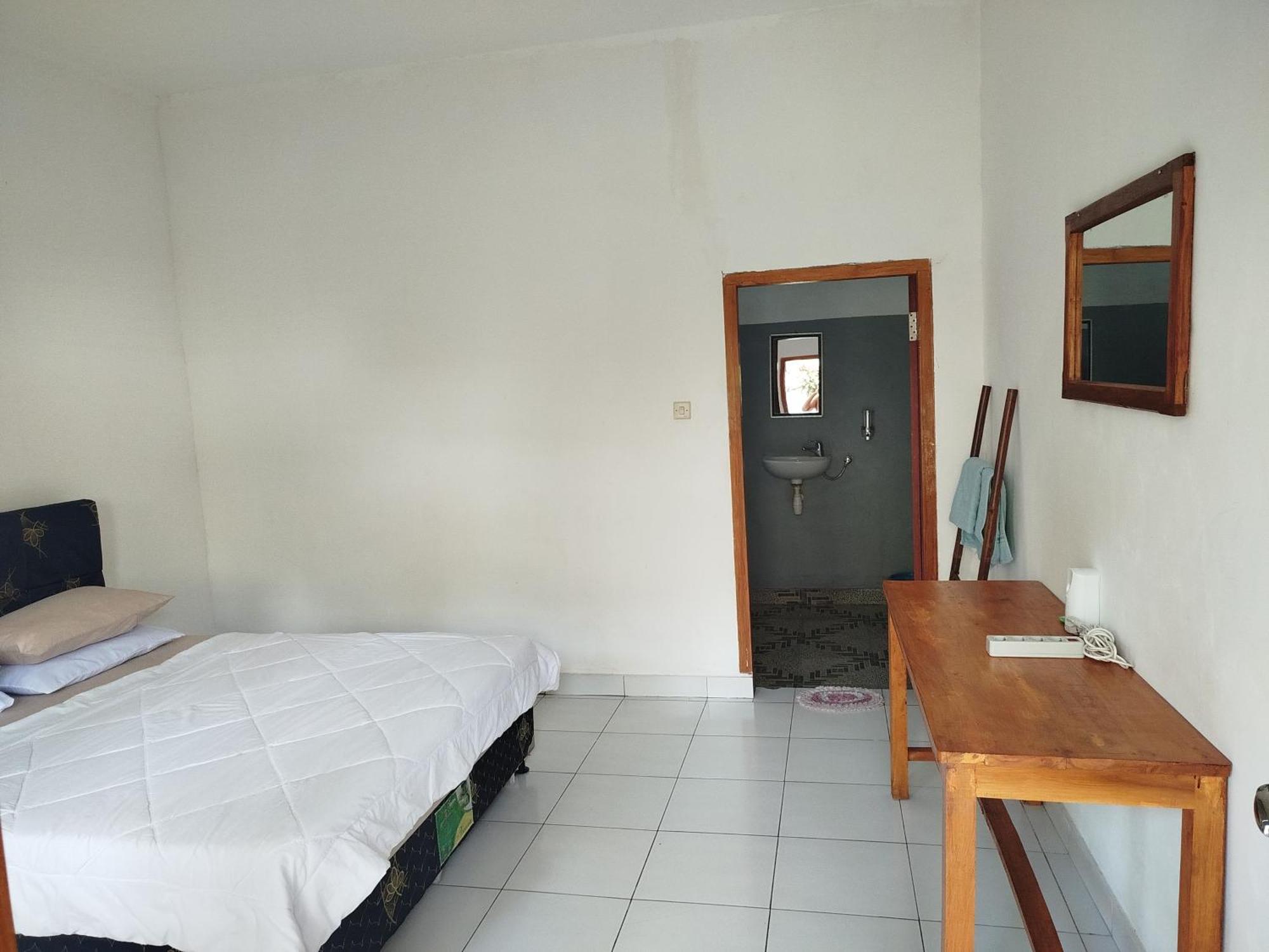 Tatasya Homestay Сенару Экстерьер фото