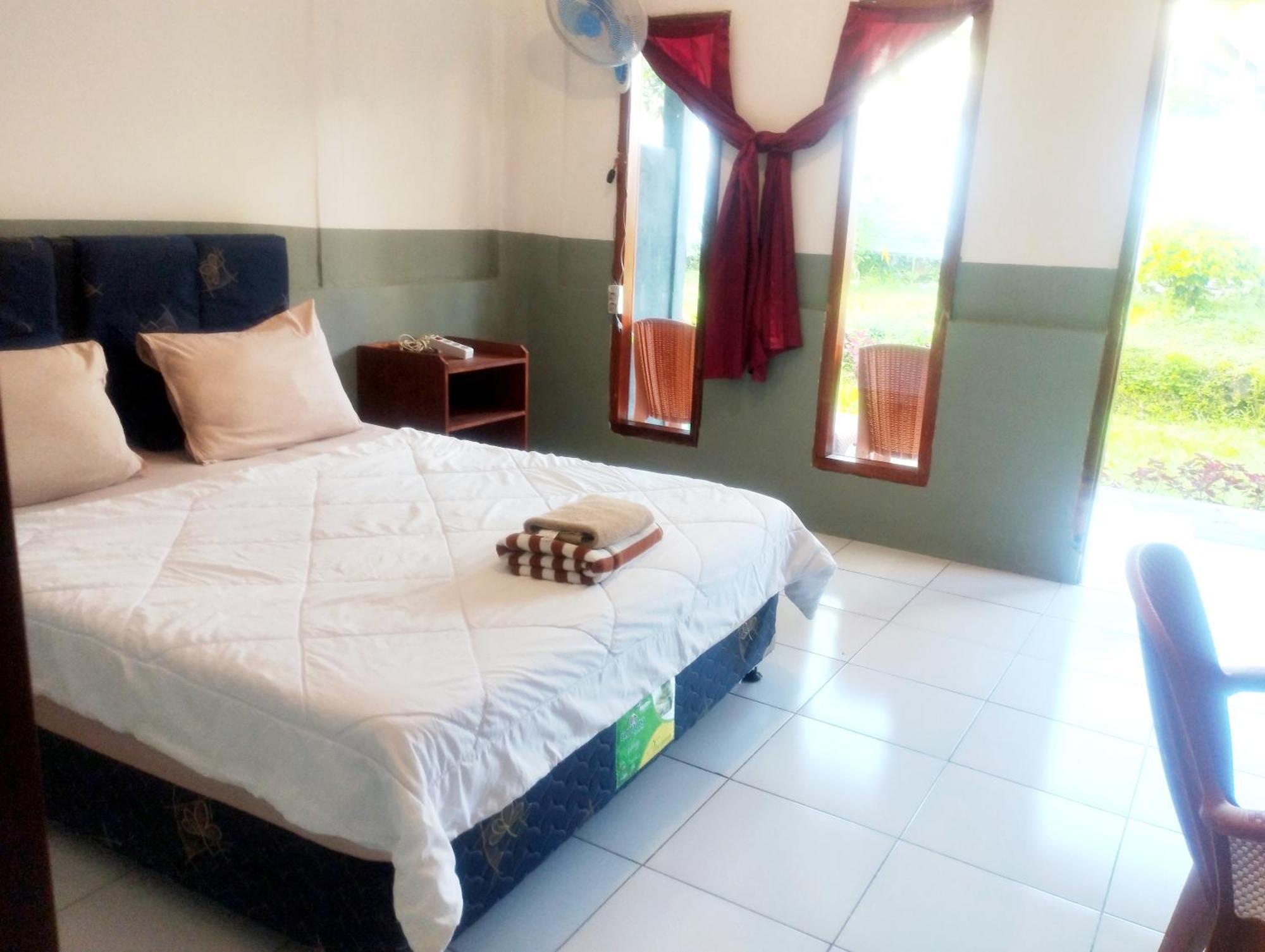 Tatasya Homestay Сенару Экстерьер фото